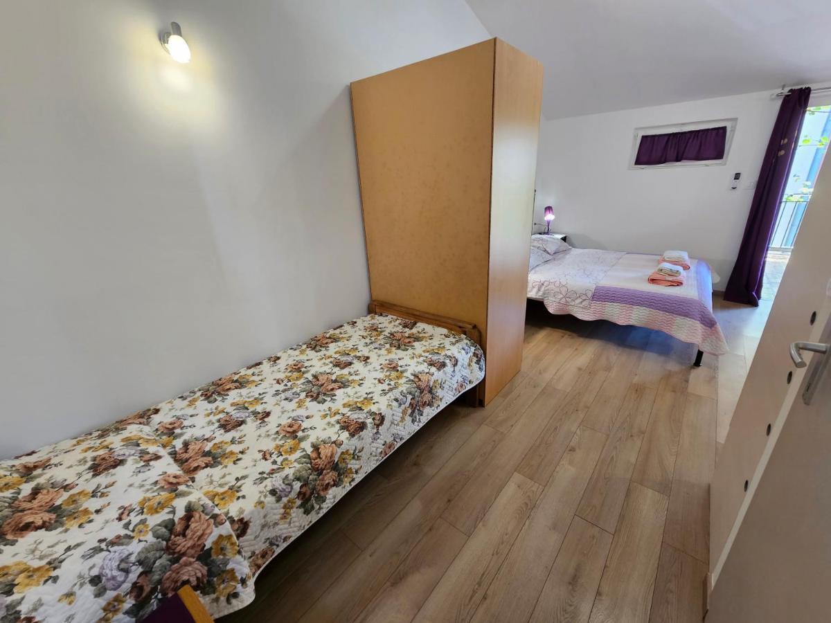 Apartments La Pergola 로비니 외부 사진