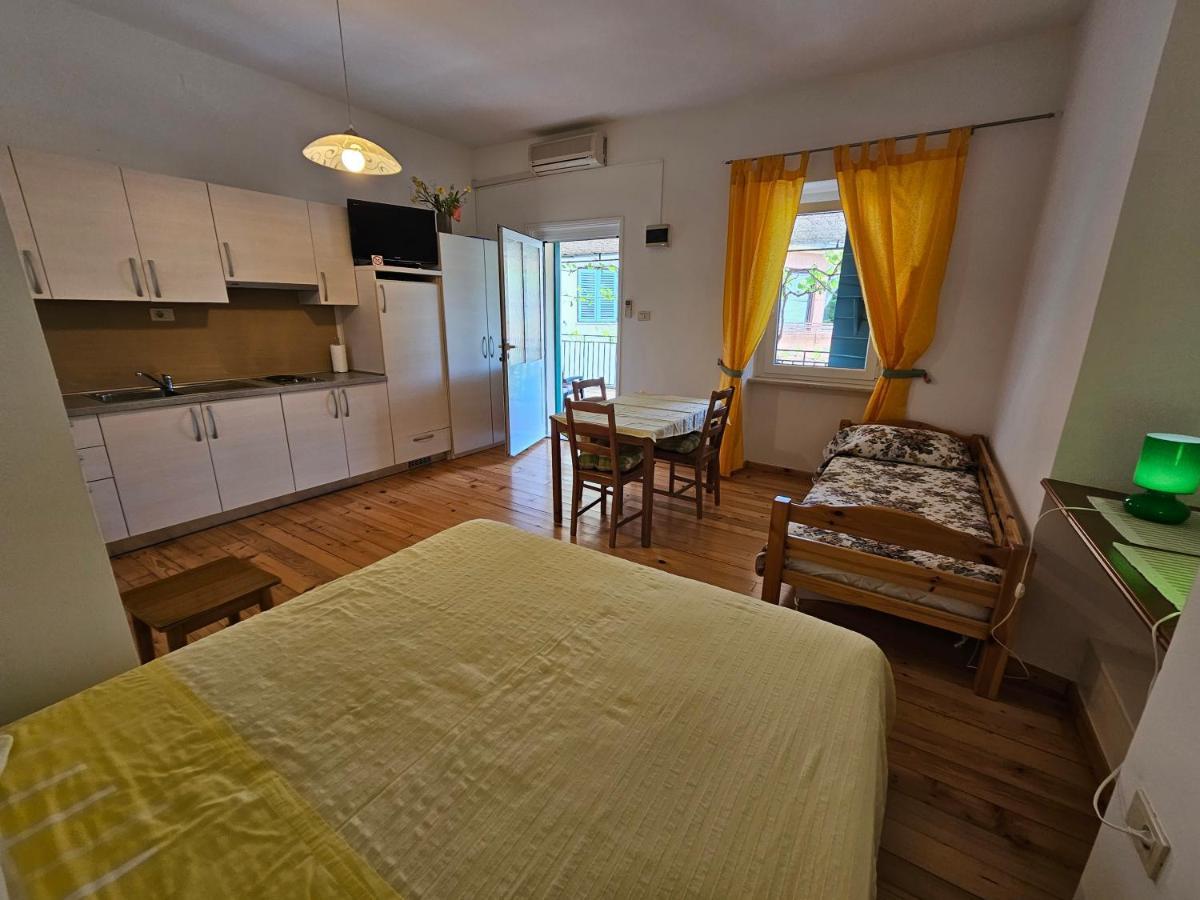 Apartments La Pergola 로비니 외부 사진