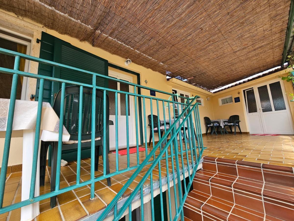 Apartments La Pergola 로비니 외부 사진