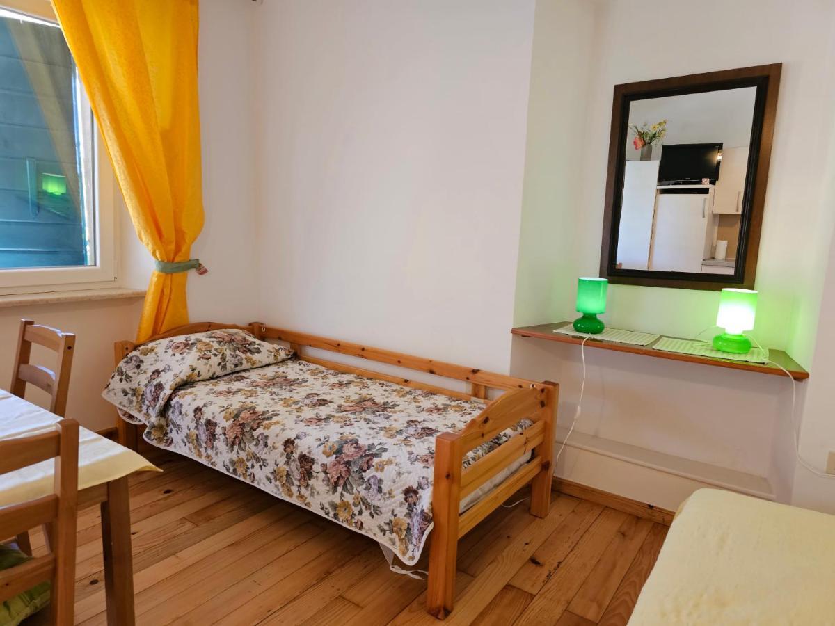 Apartments La Pergola 로비니 외부 사진