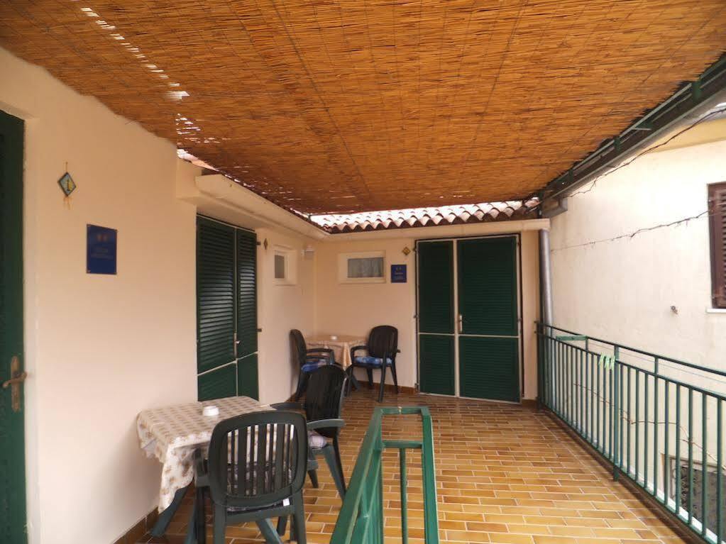 Apartments La Pergola 로비니 외부 사진